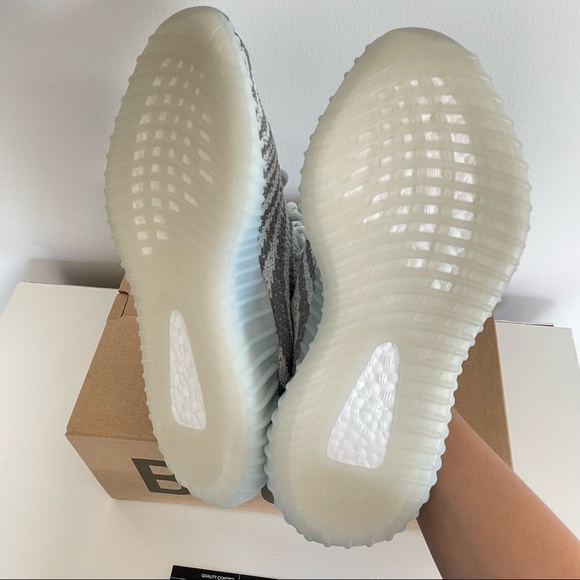Yeezy Boost 350 V2 'Blue Tint' - Picture 5 of 10